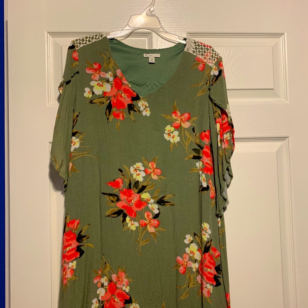 Dress - Picture 2 of 2